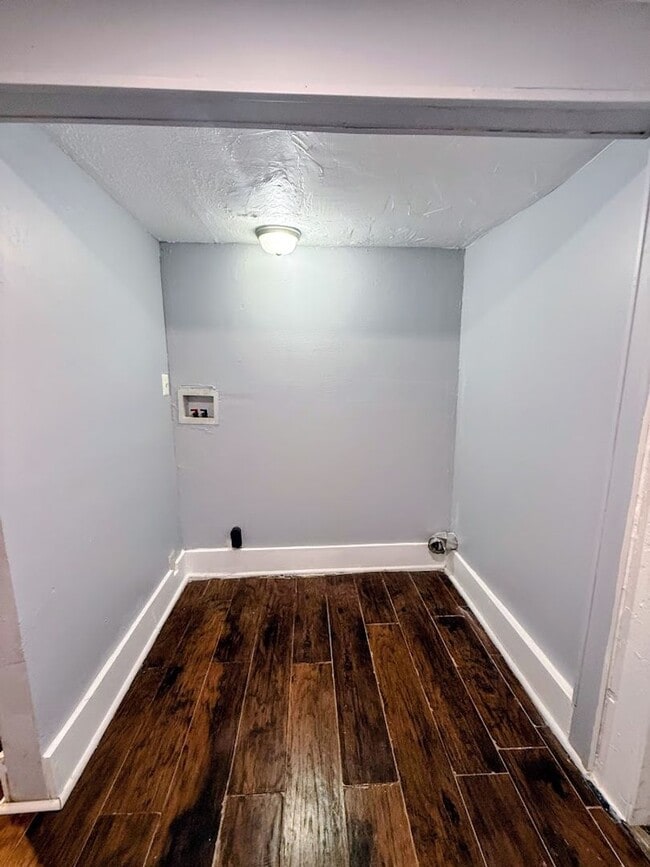 Photo - Large 4 bedroom home available for rent - Canton NE