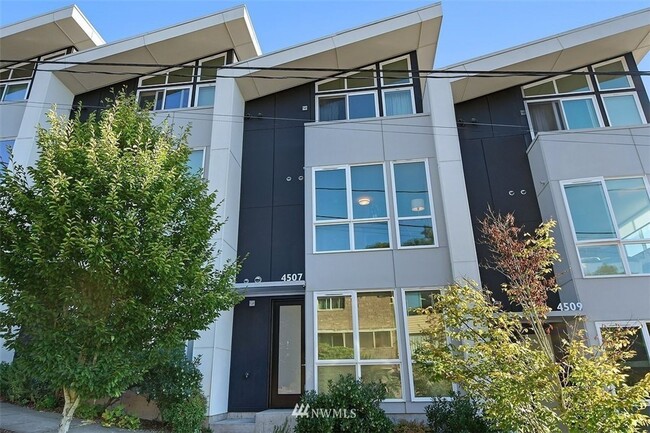 Photo - 4507 SW Oregon St