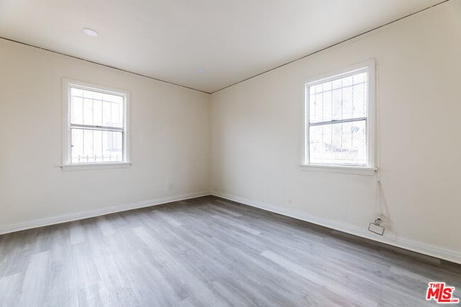 Photo - 138 W 82nd St