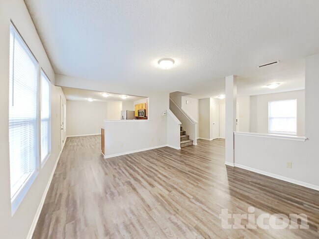Photo - 756 Hickory Pine Dr