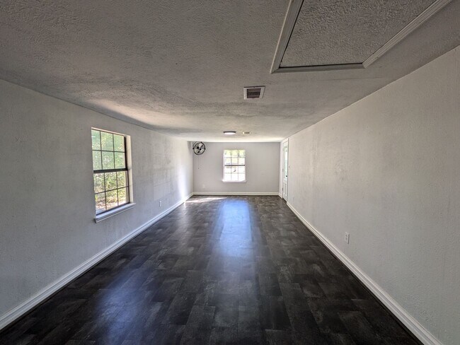 Photo - 1125 N Tannahill St