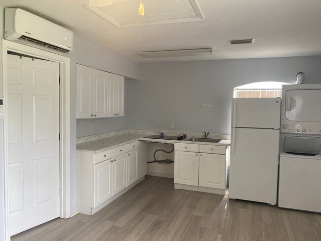 Photo - 1335 Washington Palm Loop Unit 1335 Washington palm cir  #A by owner