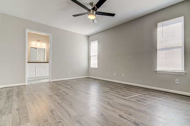 Photo - 1605 Dale Cove Unidad - B