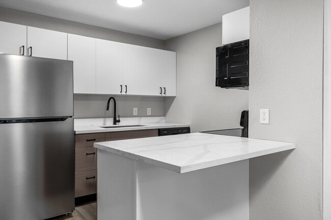 Photo - 50 Devon Ct Unit C-7