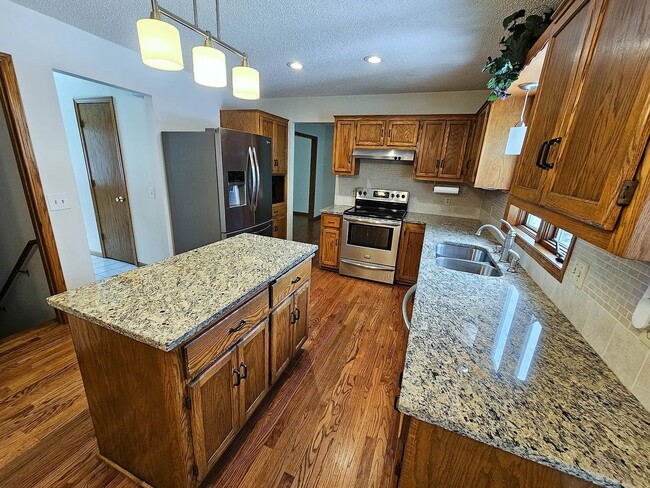 Photo - Beautiful 5 Bedroom 3 Bath Home for Rent in Lakeville!! Available NOW!