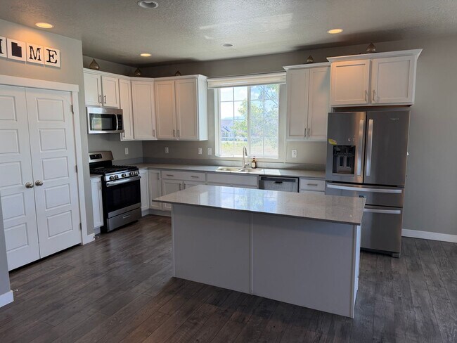Photo - Beautiful 4-Bedroom Home in Lehi - Plenty of Storage!
