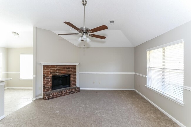 Photo - 4072 Angelace Dr N