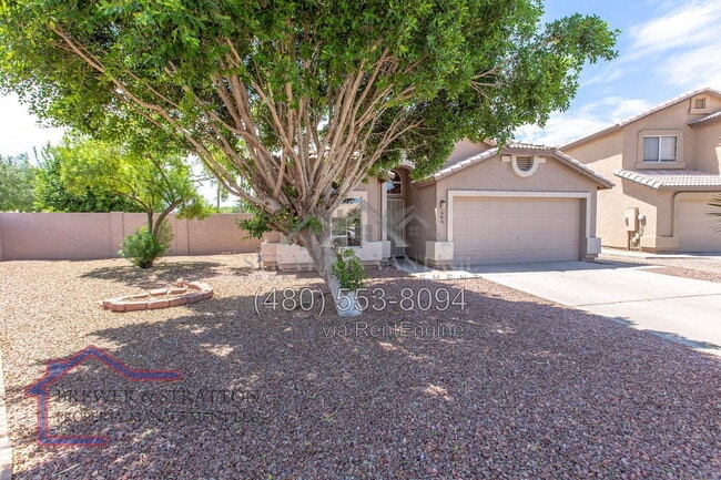 Photo - 689 W Constitution Dr
