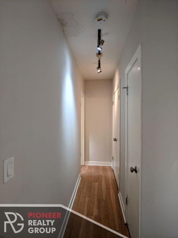 Photo - 511 W Belmont Ave Unit 33