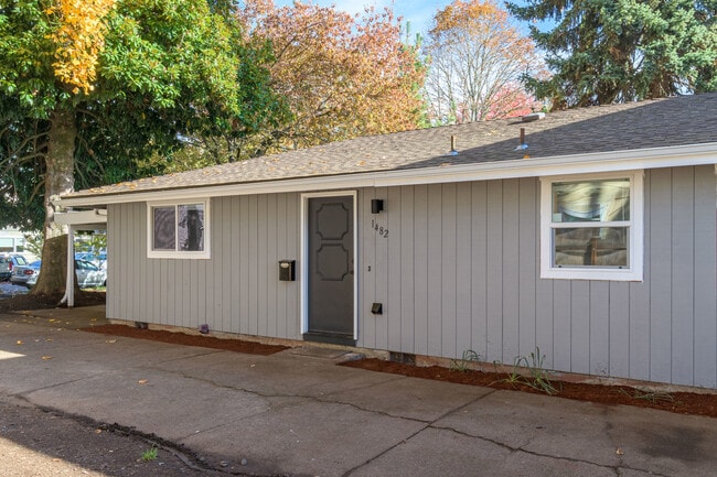 Photo - 1482 W 4th Ave