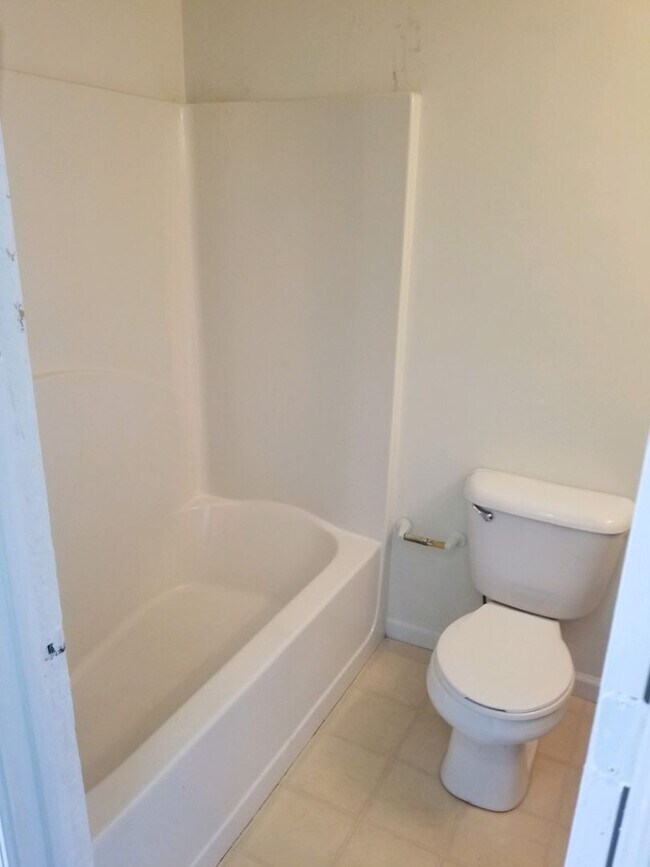 Photo - 1960 E 1st St Unit 1960_2