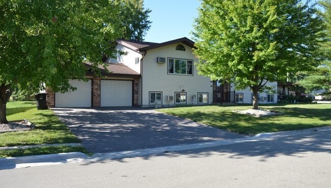 Photo - 548 Seminole Way