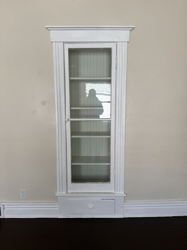 10 Lincoln Ave Unit 2
