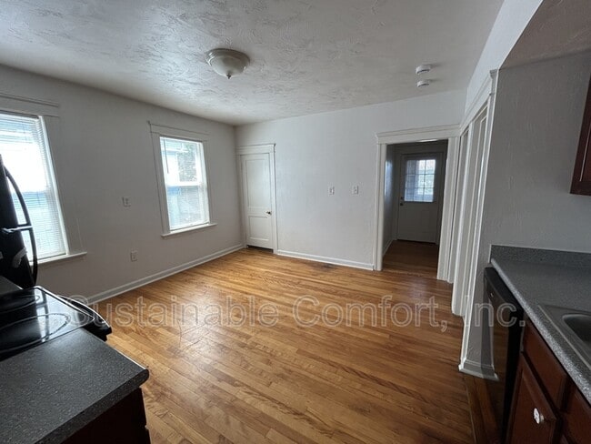 Photo - 62 Sterling St