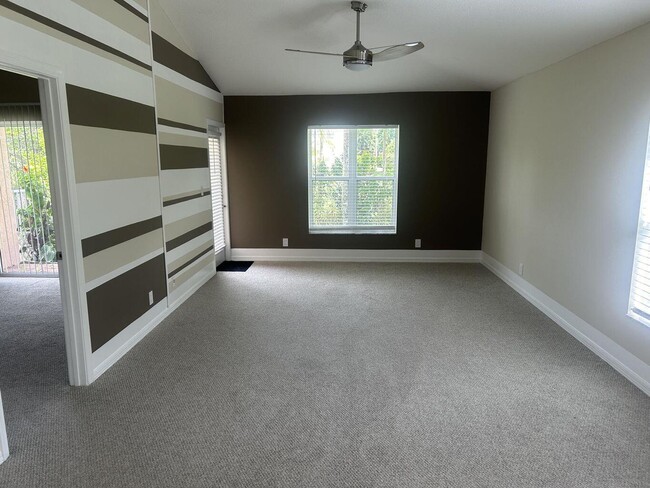 Photo - 1107 Via Jardin