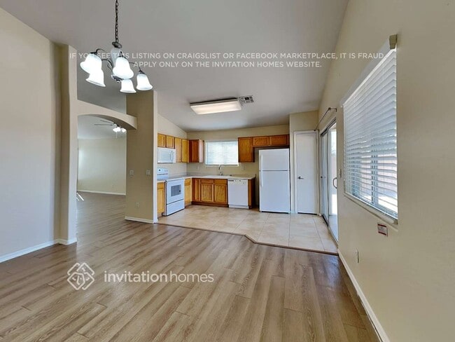 Photo - 7302 N 76th Dr