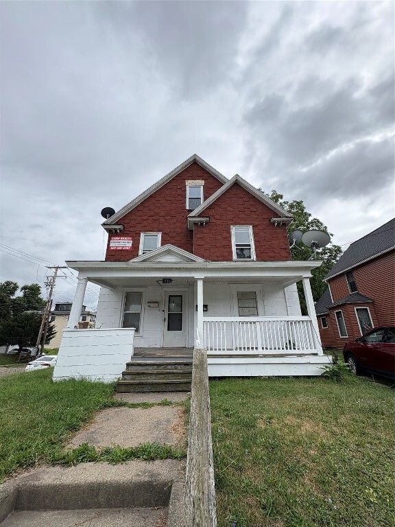Building Photo - 306 Grand Ave Unit 2 Rental