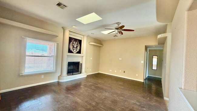 Photo - 953 San Miguel St