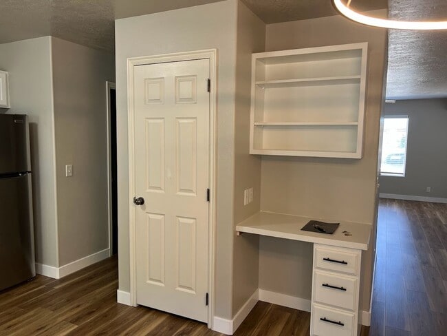 Photo - Newly Remodeled Throughout!