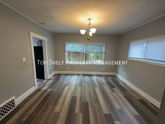 Photo - 1215 Guthrie Ave