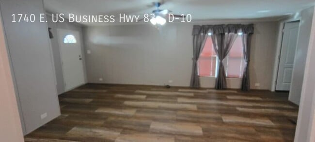 Photo - 1740 E US Business Hwy