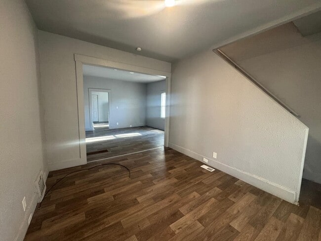 Photo - 4774 Belvidere St