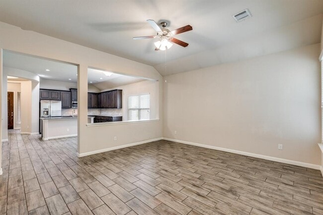 Photo - 20037 Navarre Terrace