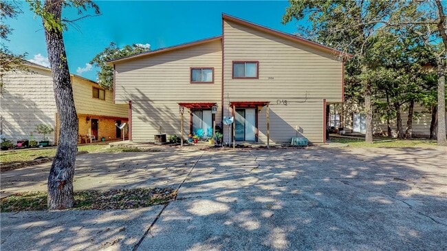 Building Photo - 1004 Verde Dr