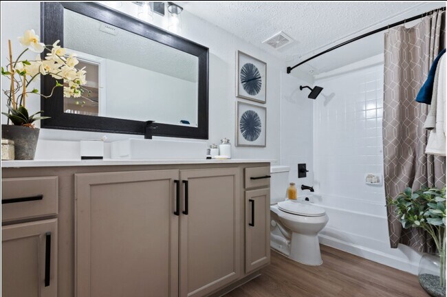 Photo - 12001 Metric Blvd Unidad 401