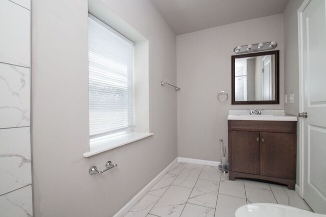 Photo - 1419 N Ithan St