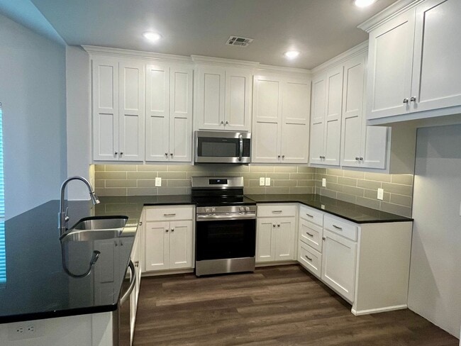 Photo - Beautiful 2 Bed 2 Bath! $500 Off First Ful...