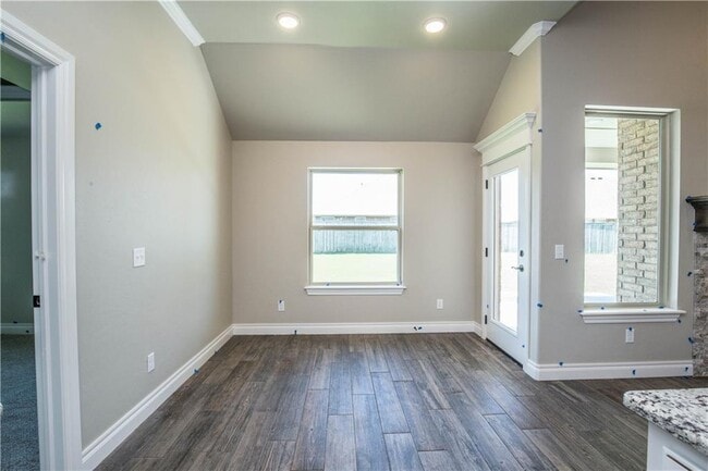 Photo - 2609 Foxglove Ln