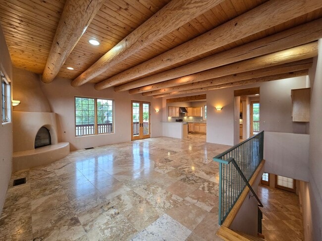 Building Photo - 501 Rio Grande Ave Rental