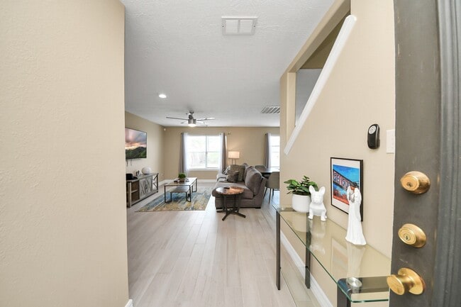 Photo - 19903 Bettencourt Ln