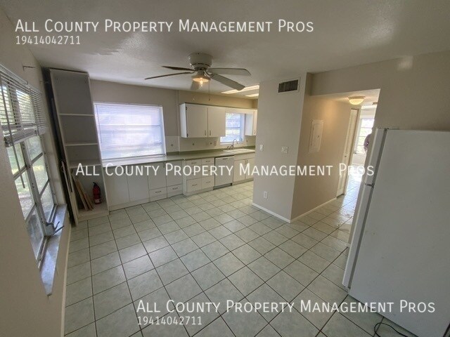 Photo - 302 Barlow Ave