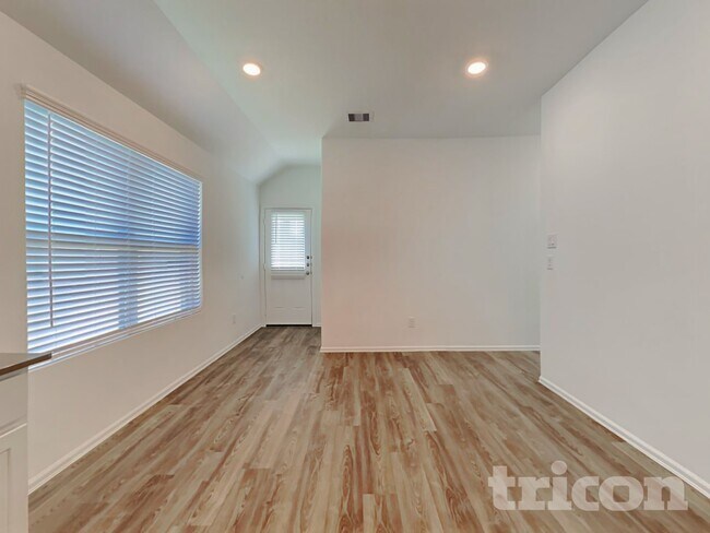 Photo - 210 Pine cavern dr