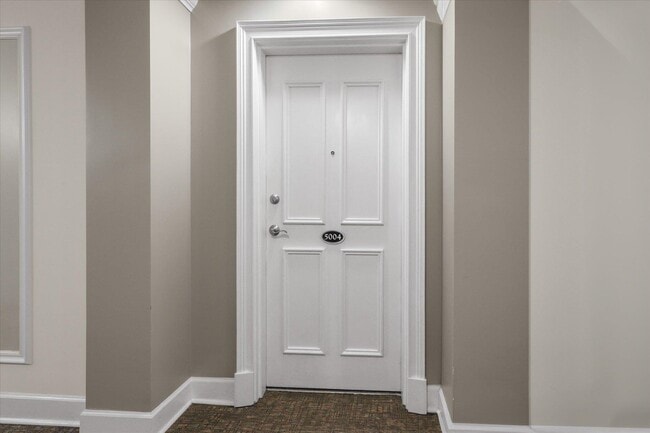 Building Photo - 121 N Monroe St