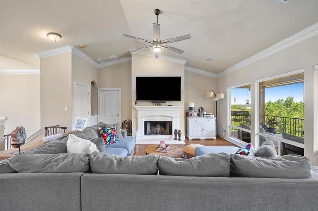 20503 Houston Cove