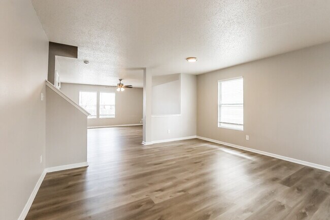 8421 Ash Grove Dr