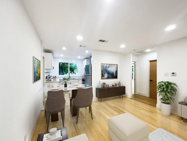 Photo - 2414 Effie St