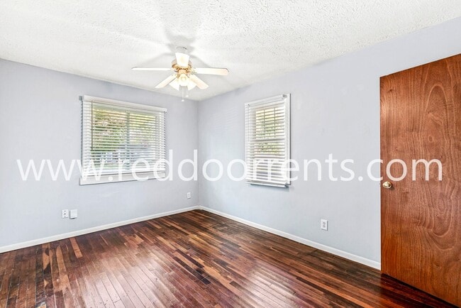 Photo - 1449 S Leland Ave