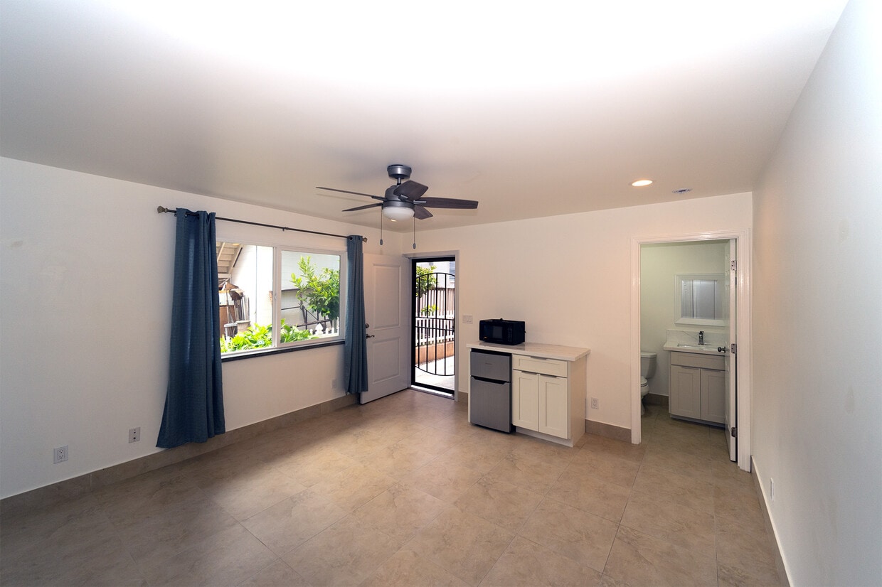 Photo - 2036 9th Ave (Honolulu, HI)
