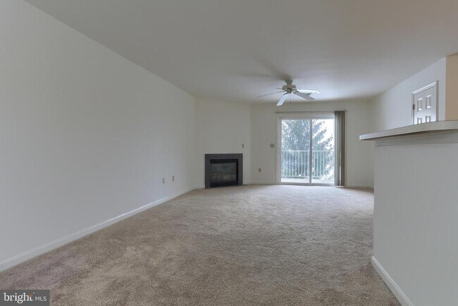 Photo - 211 Sparrow Rd