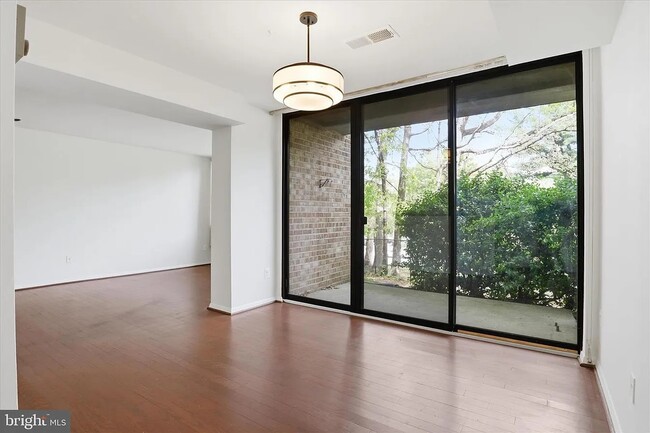 Building Photo - 501 N Armistead St Unit T2