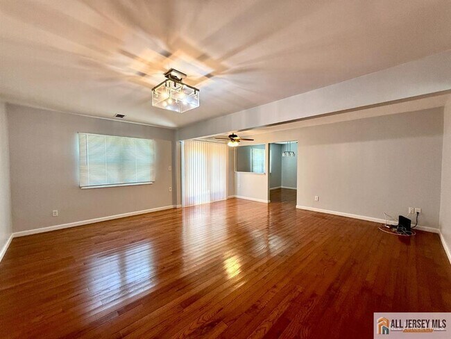 44 Drake Rd