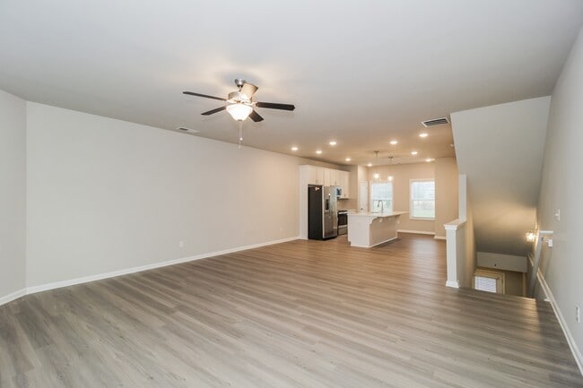 Photo - 759 Calvin Pk Dr