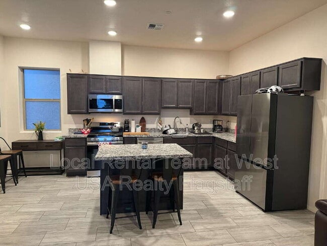 Photo - 1650 E Ponderosa Pkwy