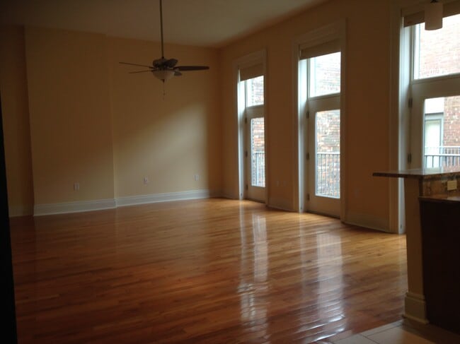 Photo - 401 Brady St