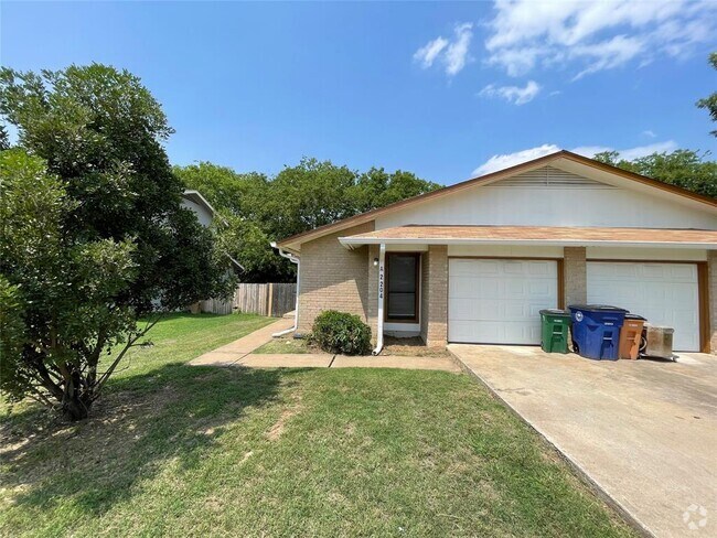 Building Photo - 2204 Berkett Dr Rental