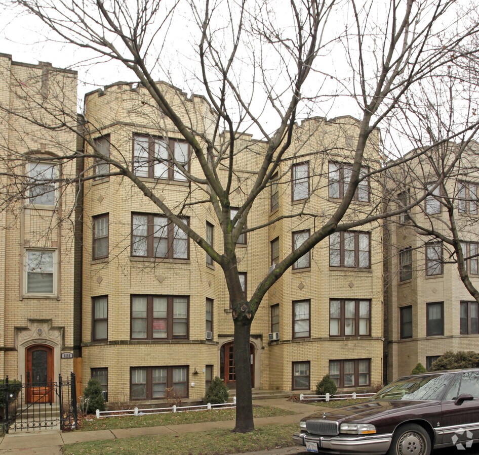 Photo - 6154-6156 N Hamilton Ave Apartamentos